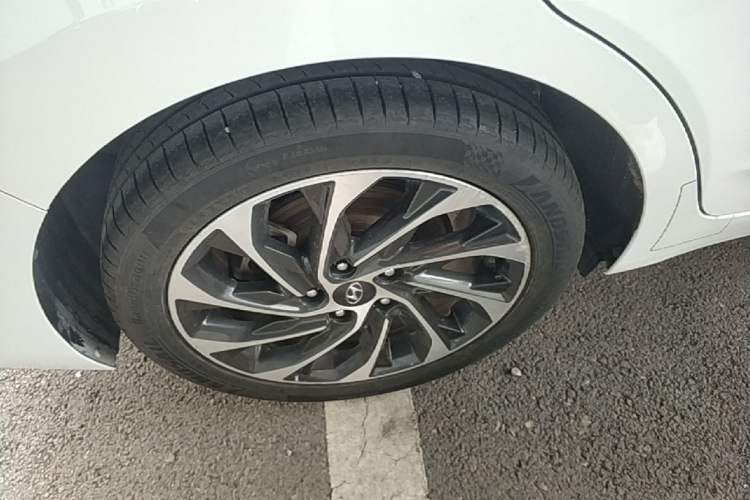 Used Hyundai Elantra (6th Generation / Lingdong) 2019 1.5L CVT ZhiXuan – Elite Version Exterior 5