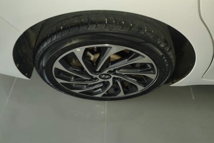 Used Hyundai Elantra (6th Generation / Lingdong) 2019 1.4T Dual-Clutch Xuan Dong · Dynamic Model Exterior 5