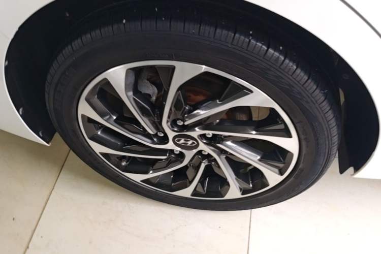 Used Hyundai Elantra (6th Generation / Lingdong) 2019 1.5L CVT ZhiXuan – Elite Version Exterior 5