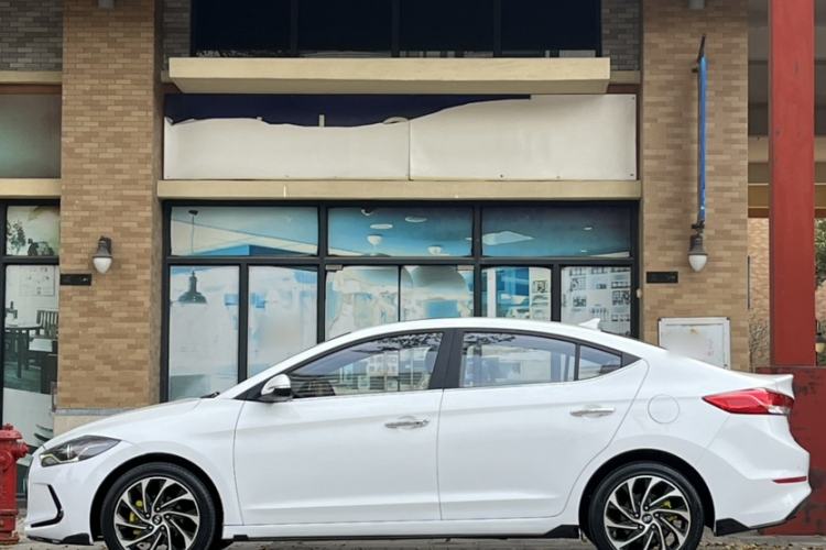Used Hyundai Elantra (6th Generation / Lingdong) 2019 1.4T Dual-Clutch Xuan Dong · Dynamic Model Exterior 8