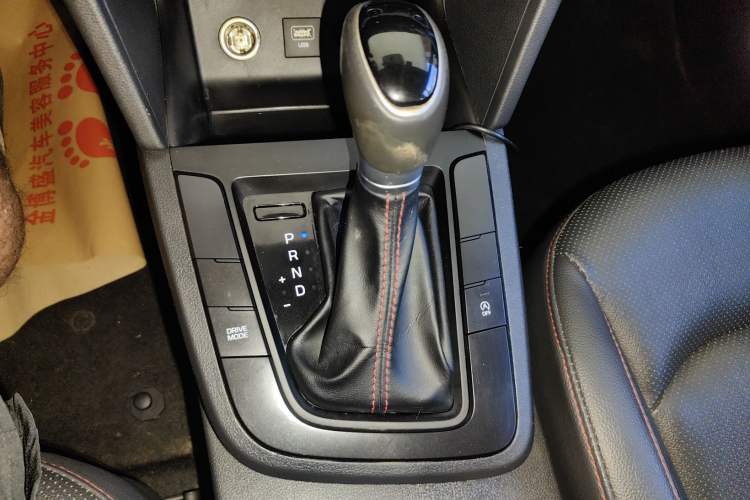 Used Hyundai Elantra (6th Generation / Lingdong) 2019 1.4T Dual-Clutch Xuan Dong · Dynamic Model Gear Lever