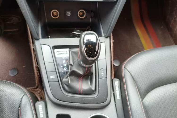 Used Hyundai Elantra (6th Generation / Lingdong) 2019 1.4T Dual-Clutch Xuan Dong · Dynamic Model Gear Lever