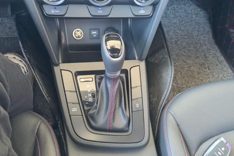 Used Hyundai Elantra (6th Generation / Lingdong) 2019 1.4T Dual-Clutch Xuan Dong · Dynamic Model Gear Lever