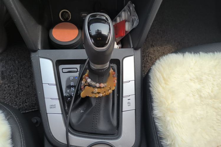 Used Hyundai Elantra (6th Generation / Lingdong) 2019 1.5L CVT ZhiXuan – Elite Version Gear Lever