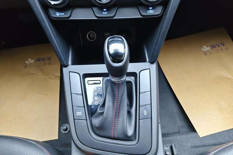 Used Hyundai Elantra (6th Generation / Lingdong) 2019 1.4T Dual-Clutch Xuan Dong · Dynamic Model Gear Lever