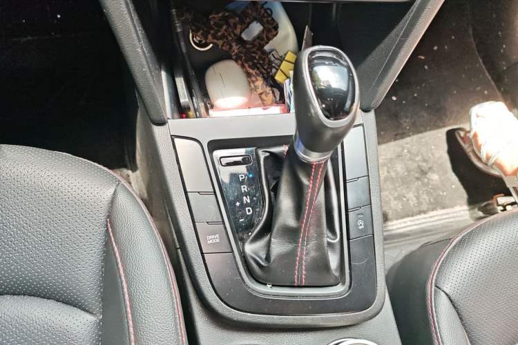 Used Hyundai Elantra (6th Generation / Lingdong) 2019 1.4T Dual-Clutch Xuan Dong · Dynamic Model Gear Lever