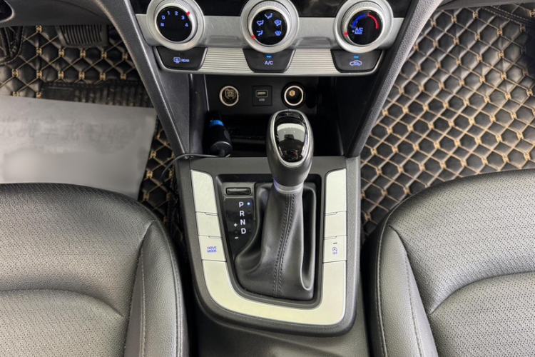 Used Hyundai Elantra (6th Generation / Lingdong) 2019 1.5L CVT ZhiXuan – Elite Version Gear Lever