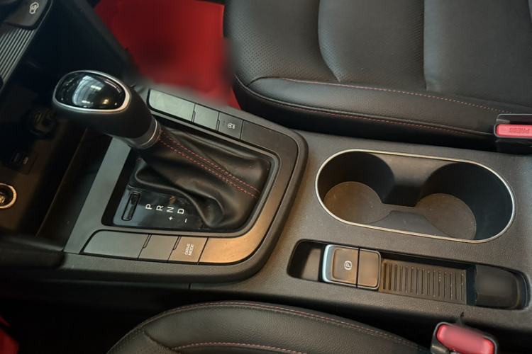 Used Hyundai Elantra (6th Generation / Lingdong) 2019 1.4T Dual-Clutch Xuan Dong · Dynamic Model Gear Lever