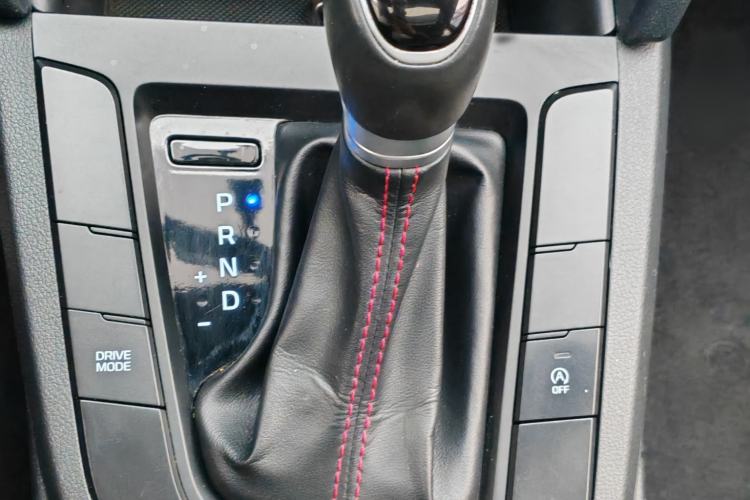 Used Hyundai Elantra (6th Generation / Lingdong) 2019 1.4T Dual-Clutch Xuan Dong · Dynamic Model Gear Lever