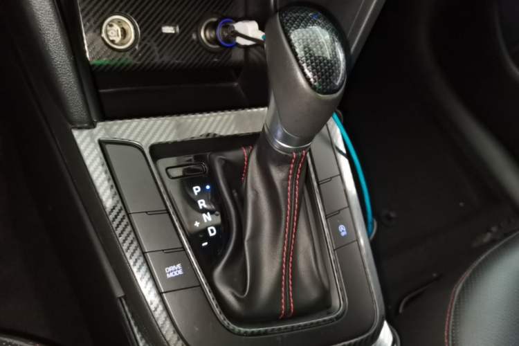Used Hyundai Elantra (6th Generation / Lingdong) 2019 1.4T Dual-Clutch Xuan Dong · Dynamic Model Gear Lever