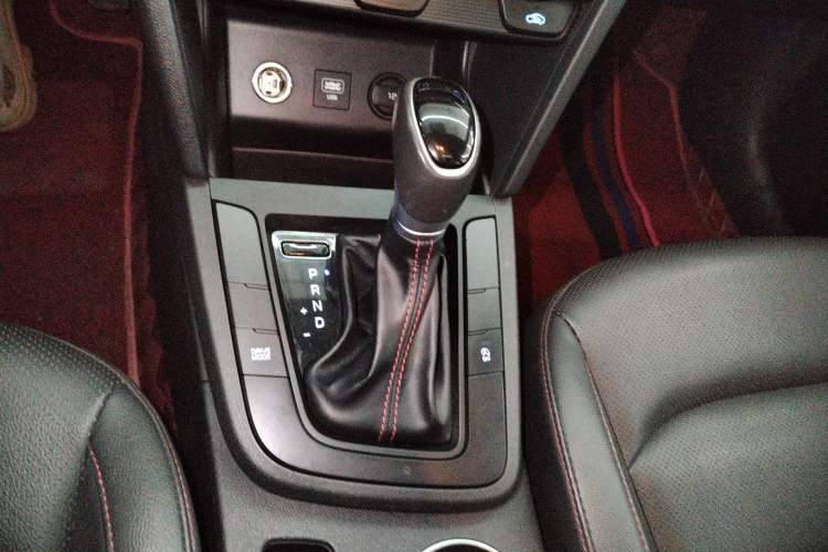 Used Hyundai Elantra (6th Generation / Lingdong) 2019 1.4T Dual-Clutch Xuan Dong · Dynamic Model Gear Lever