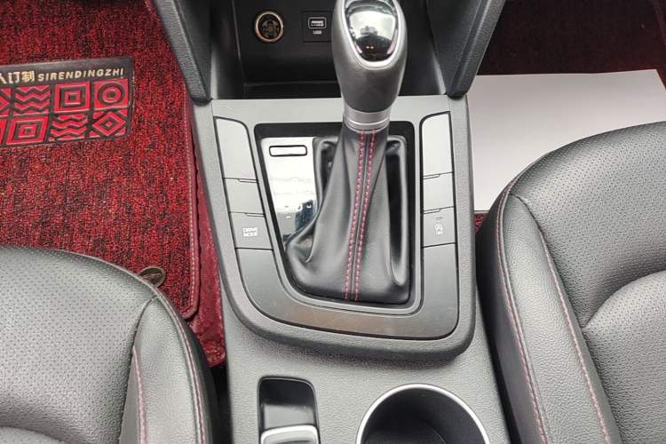 Used Hyundai Elantra (6th Generation / Lingdong) 2019 1.4T Dual-Clutch Xuan Dong · Dynamic Model Gear Lever