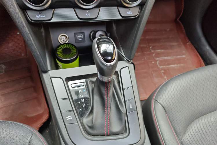 Used Hyundai Elantra (6th Generation / Lingdong) 2019 1.4T Dual-Clutch Xuan Dong · Dynamic Model Gear Lever