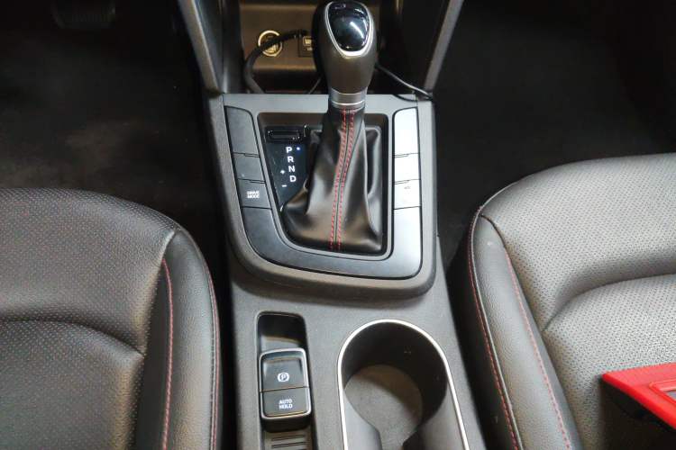 Used Hyundai Elantra (6th Generation / Lingdong) 2019 1.4T Dual-Clutch Xuan Dong · Dynamic Model Gear Lever