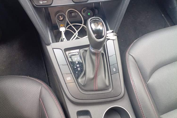 Used Hyundai Elantra (6th Generation / Lingdong) 2019 1.4T Dual-Clutch Xuan Dong · Flagship Model Gear Lever