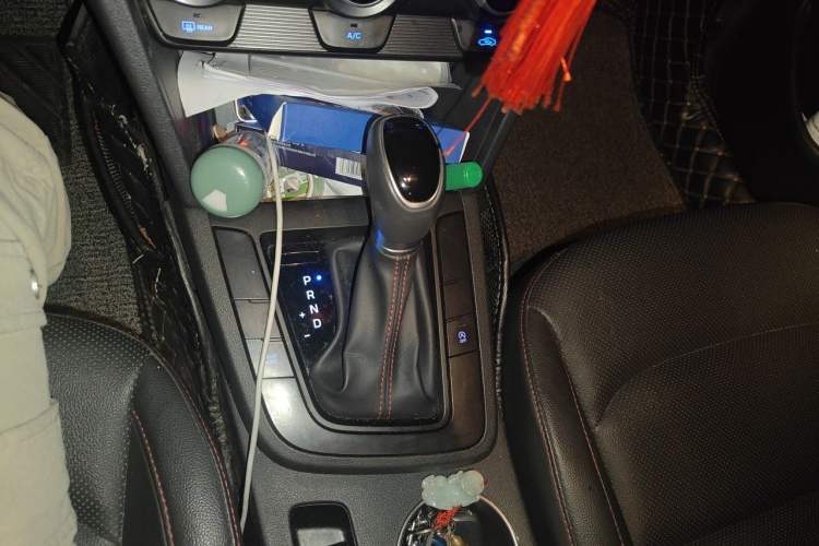 Used Hyundai Elantra (6th Generation / Lingdong) 2019 1.4T Dual-Clutch Xuan Dong · Dynamic Model Gear Lever