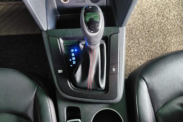 Used Hyundai Elantra (6th Generation / Lingdong) 2019 1.4T Dual-Clutch Xuan Dong · Dynamic Model Gear Lever