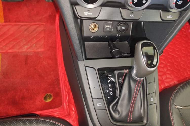 Used Hyundai Elantra (6th Generation / Lingdong) 2019 1.4T Dual-Clutch Xuan Dong · Dynamic Model Gear Lever