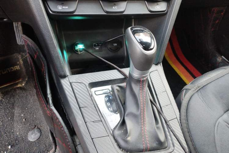 Used Hyundai Elantra (6th Generation / Lingdong) 2019 1.4T Dual-Clutch Xuan Dong · Dynamic Model Gear Lever