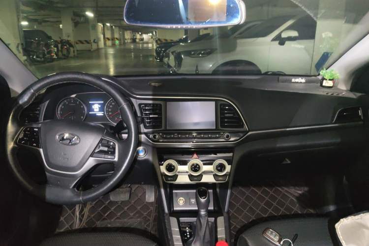 Used Hyundai Elantra (6th Generation / Lingdong) 2019 1.5L CVT Smart & Luxurious Trim Headliner