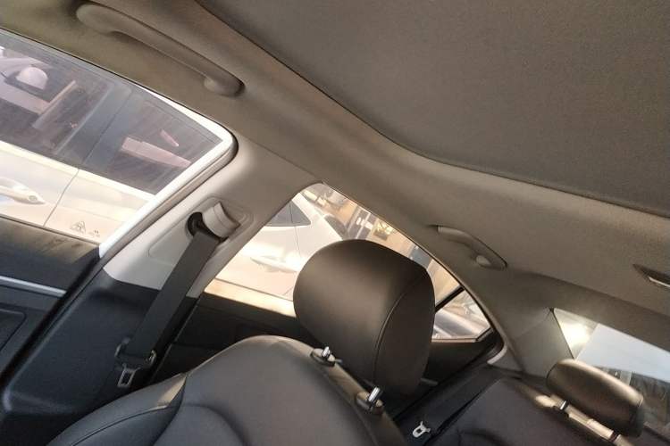 Used Hyundai Elantra (6th Generation / Lingdong) 2019 1.5L CVT ZhiXuan – Elite Version Headliner