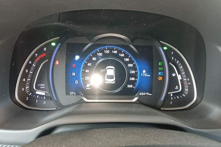Used Hyundai Elantra (6th Generation / Lingdong) 2019 1.4T Dual-Clutch Xuan Dong · Dynamic Model Instrument Cluster