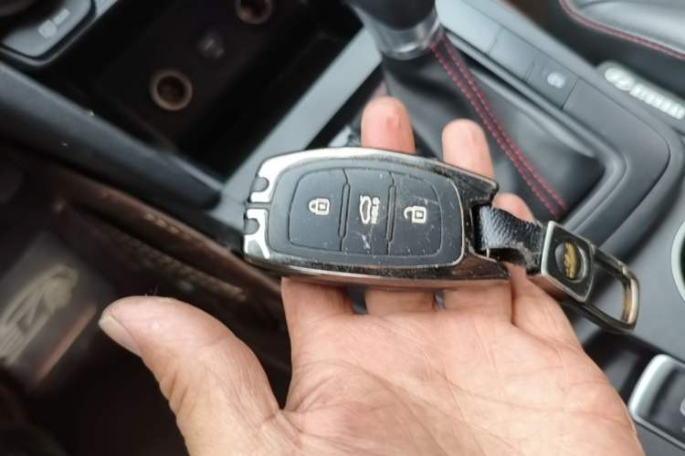 Used Hyundai Elantra (6th Generation / Lingdong) 2019 1.4T Dual-Clutch Xuan Dong · Dynamic Model Interior 1