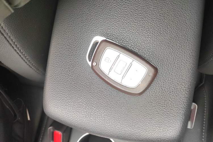 Used Hyundai Elantra (6th Generation / Lingdong) 2019 1.5L CVT ZhiXuan – Elite Version Interior 1