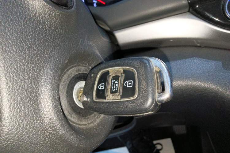 Used Hyundai Elantra (6th Generation / Lingdong) 2019 1.5L CVT ZhiXuan – Elite Version Interior 1