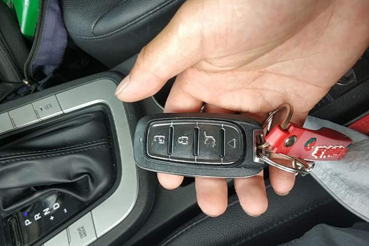 Used Hyundai Elantra (6th Generation / Lingdong) 2019 1.5L CVT ZhiXuan – Elite Version Interior 1