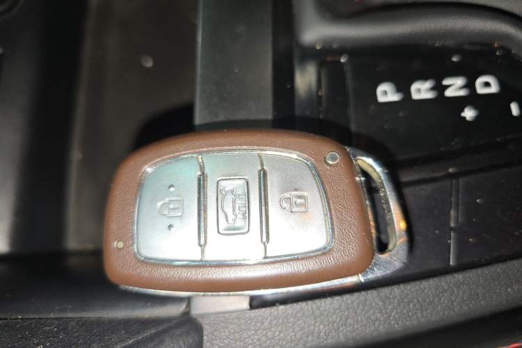 Used Hyundai Elantra (6th Generation / Lingdong) 2019 1.4T Dual-Clutch Xuan Dong · Dynamic Model Interior 1