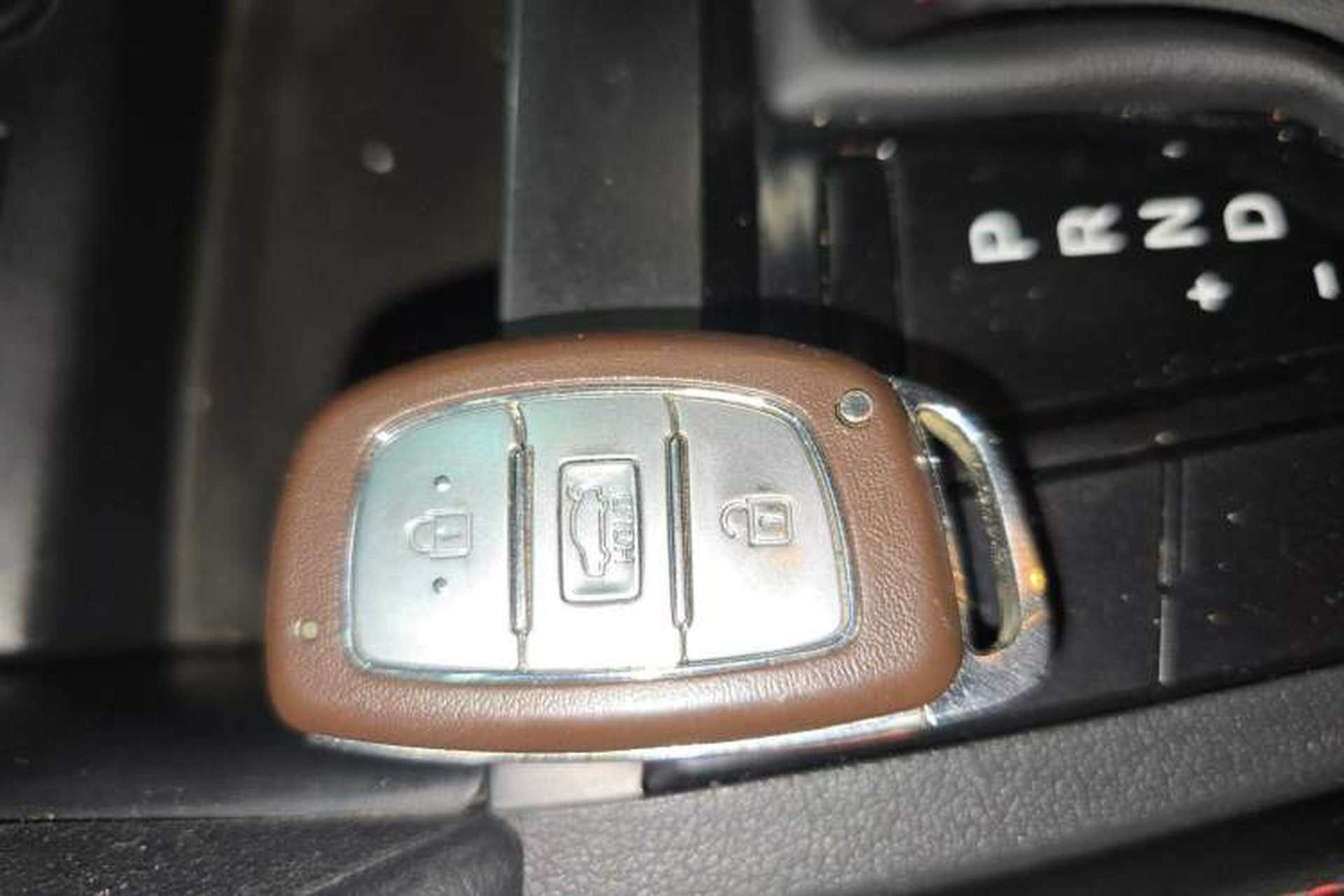 Used Hyundai Elantra (6th Generation / Lingdong) 2019 1.4T Dual-Clutch Xuan Dong · Dynamic Model Interior 1