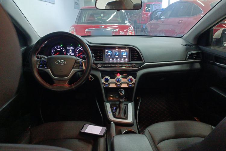 Used Hyundai Elantra (6th Generation / Lingdong) 2019 1.5L CVT ZhiXuan – Elite Version Interior 2