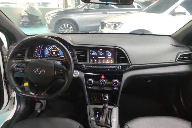 Used Hyundai Elantra (6th Generation / Lingdong) 2019 1.4T Dual-Clutch Xuan Dong · Dynamic Model Interior 2