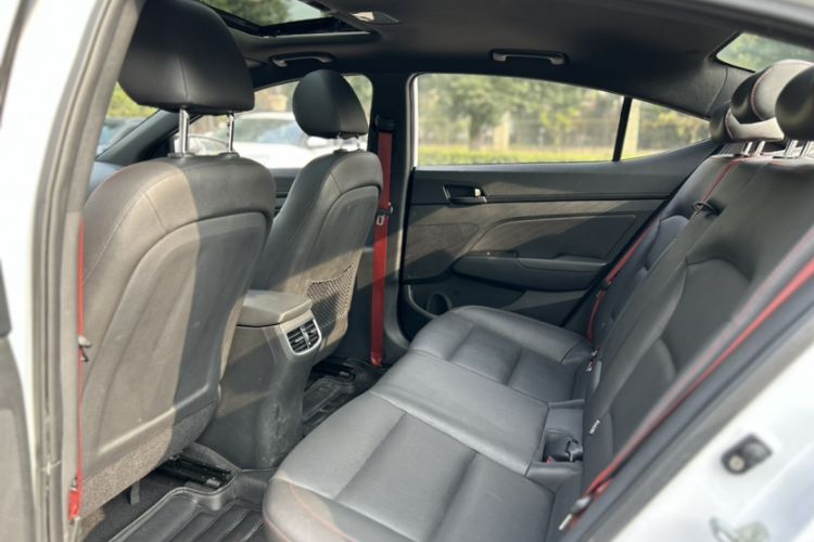 Used Hyundai Elantra (6th Generation / Lingdong) 2019 1.4T Dual-Clutch Xuan Dong · Dynamic Model Interior 3