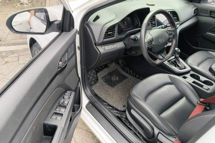 Used Hyundai Elantra (6th Generation / Lingdong) 2019 1.4T Dual-Clutch Xuan Dong · Dynamic Model Interior 3