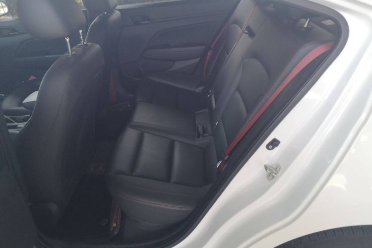Used Hyundai Elantra (6th Generation / Lingdong) 2019 1.4T Dual-Clutch Xuan Dong · Dynamic Model Interior 4
