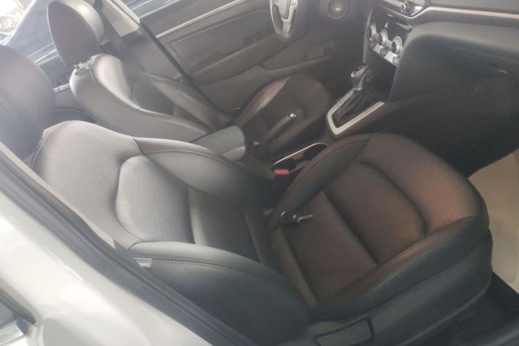 Used Hyundai Elantra (6th Generation / Lingdong) 2019 1.5L CVT ZhiXuan – Elite Version Interior 4