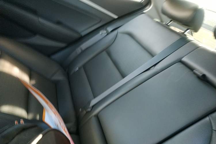 Used Hyundai Elantra (6th Generation / Lingdong) 2019 1.5L CVT ZhiXuan – Elite Version Interior 4