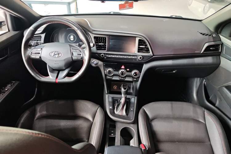 Used Hyundai Elantra (6th Generation / Lingdong) 2019 1.4T Dual-Clutch Xuan Dong · Dynamic Model Interior 6