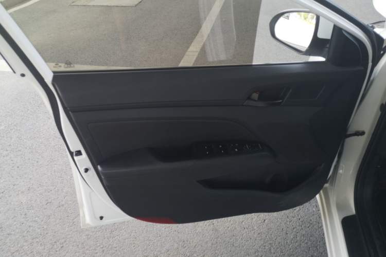 Used Hyundai Elantra (6th Generation / Lingdong) 2019 1.4T Dual-Clutch Xuan Dong · Dynamic Model Interior 7