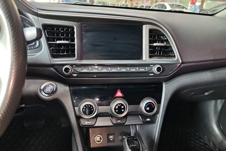 Used Hyundai Elantra (6th Generation / Lingdong) 2019 1.4T Dual-Clutch Xuan Dong · Dynamic Model Interior 7