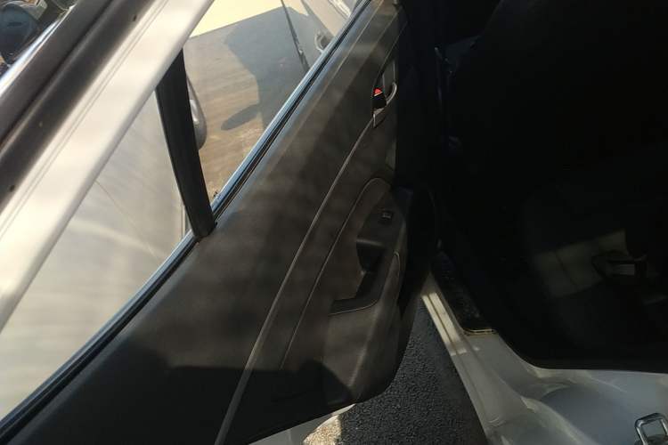 Used Hyundai Elantra (6th Generation / Lingdong) 2019 1.5L CVT ZhiXuan – Elite Version Interior 8