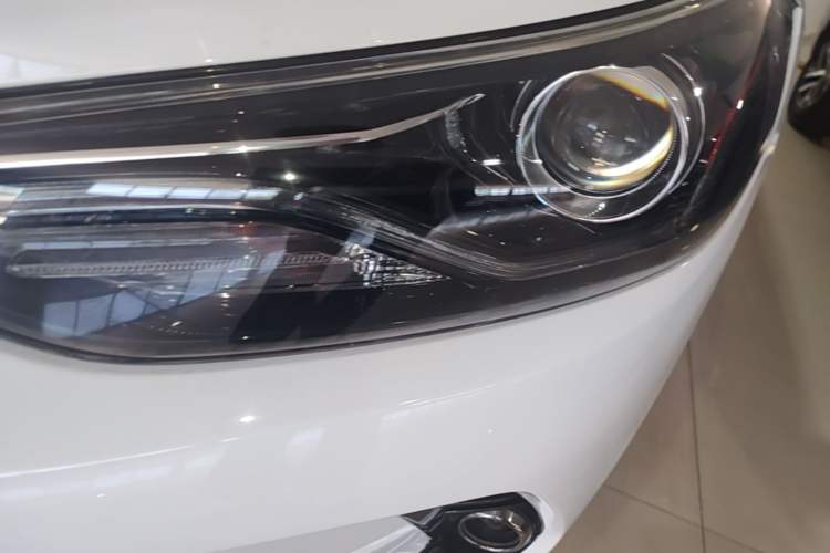 Used Hyundai Elantra (6th Generation / Lingdong) 2019 1.4T Dual-Clutch Xuan Dong · Dynamic Model Left Front Headlight