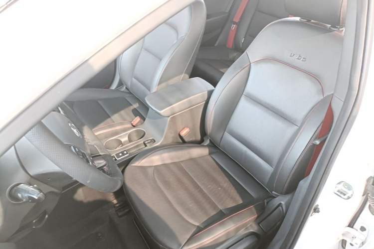 Used Hyundai Elantra (6th Generation / Lingdong) 2019 1.4T Dual-Clutch Xuan Dong · Dynamic Model Left Front Seat