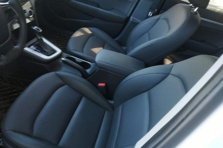 Used Hyundai Elantra (6th Generation / Lingdong) 2019 1.5L CVT ZhiXuan – Elite Version Left Front Seat