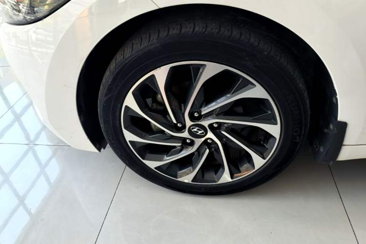 Used Hyundai Elantra (6th Generation / Lingdong) 2019 1.5L CVT ZhiXuan – Elite Version Left Front Wheel Hub