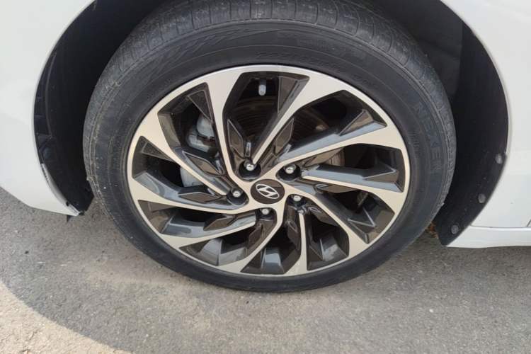 Used Hyundai Elantra (6th Generation / Lingdong) 2019 1.5L CVT ZhiXuan – Elite Version Left Front Wheel Hub