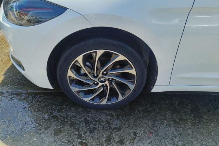 Used Hyundai Elantra (6th Generation / Lingdong) 2019 1.5L CVT ZhiXuan – Elite Version Left Front Wheel Hub