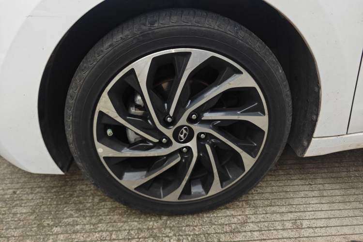 Used Hyundai Elantra (6th Generation / Lingdong) 2019 1.5L CVT ZhiXuan – Elite Version Left Front Wheel Hub